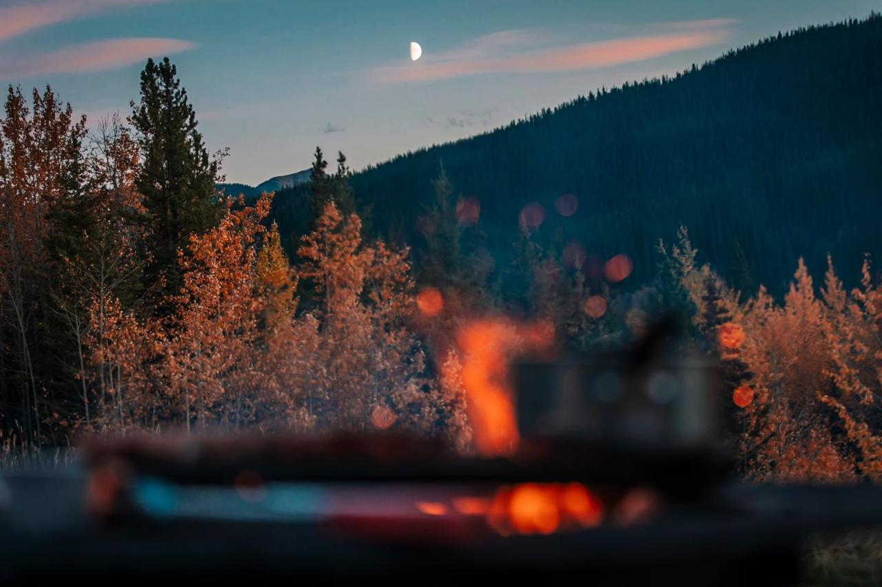 Rocky Mountain Escape Dome & Log Cabin Rentals - Rock Lake Rock Lake Lodge Provincial Park Buitenkant foto