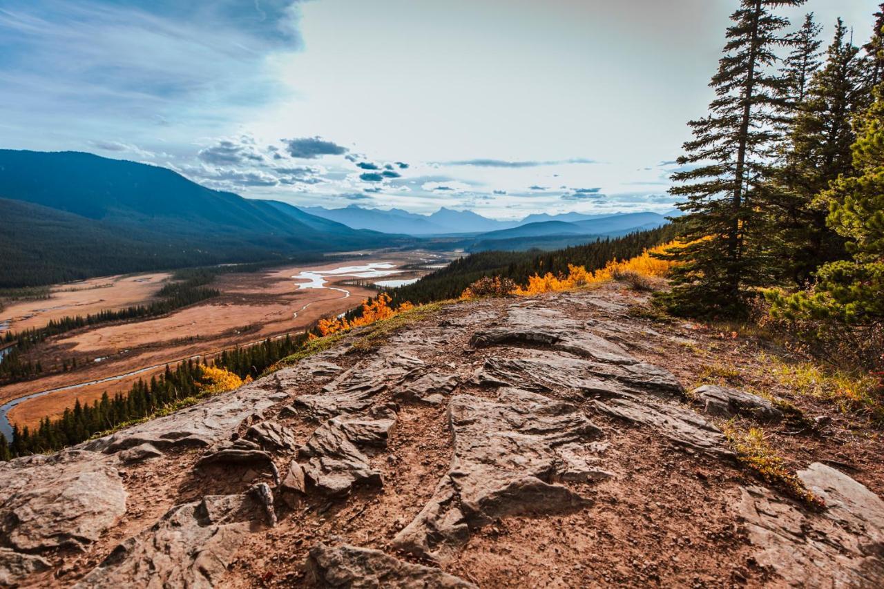 Rocky Mountain Escape Dome & Log Cabin Rentals - Rock Lake Rock Lake Lodge Provincial Park Buitenkant foto