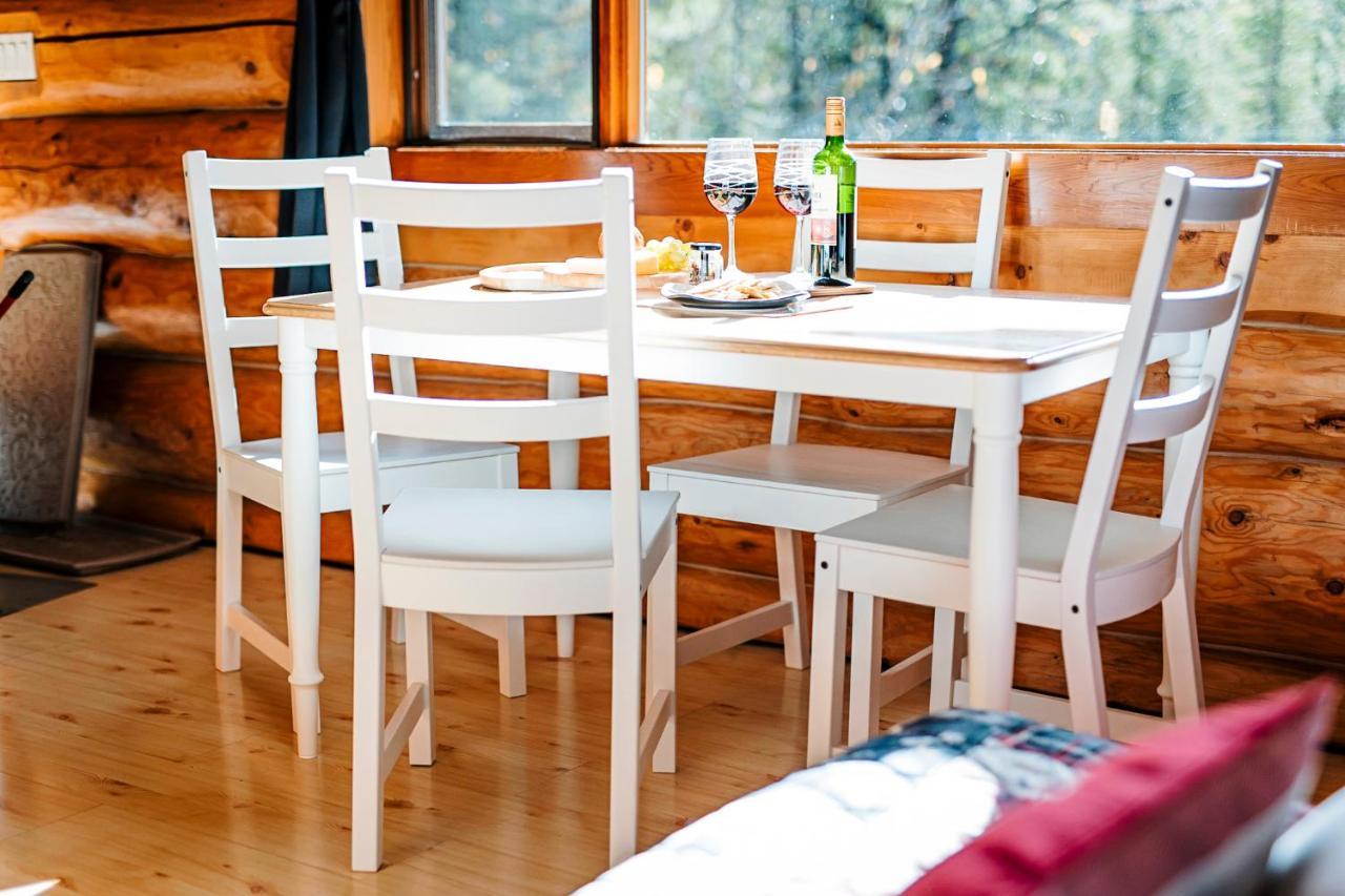 Rocky Mountain Escape Dome & Log Cabin Rentals - Rock Lake Rock Lake Lodge Provincial Park Buitenkant foto