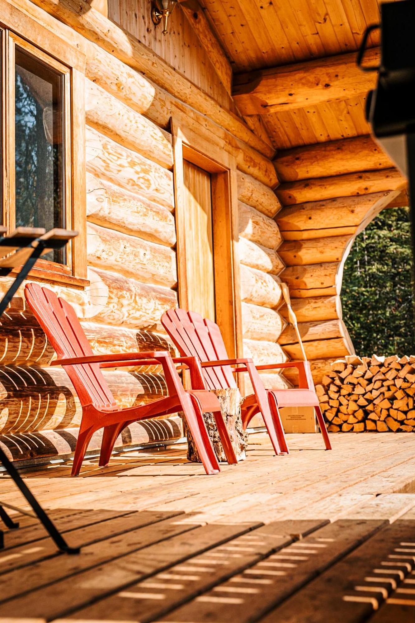 Rocky Mountain Escape Dome & Log Cabin Rentals - Rock Lake Rock Lake Lodge Provincial Park Buitenkant foto